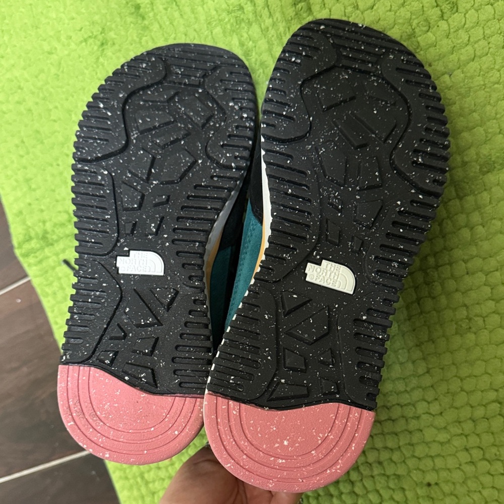 The North Face Teal and Black Outdoor Boots - Picture 5 of 8